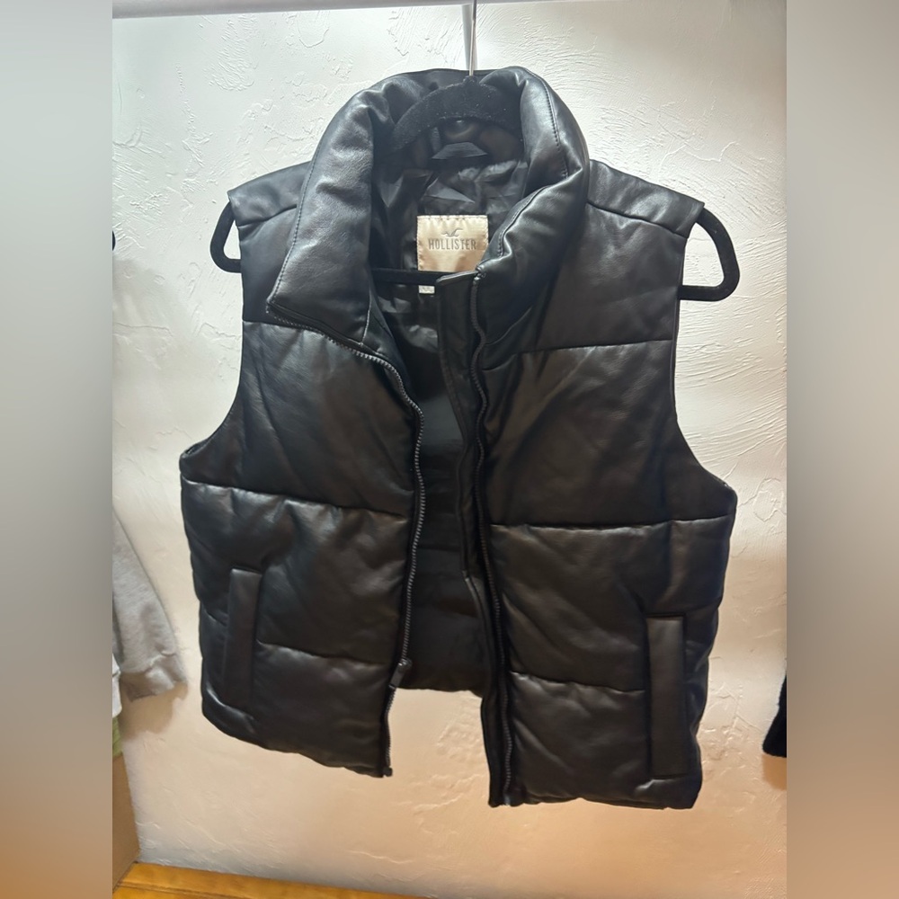 Hollister Quilted Black Vest